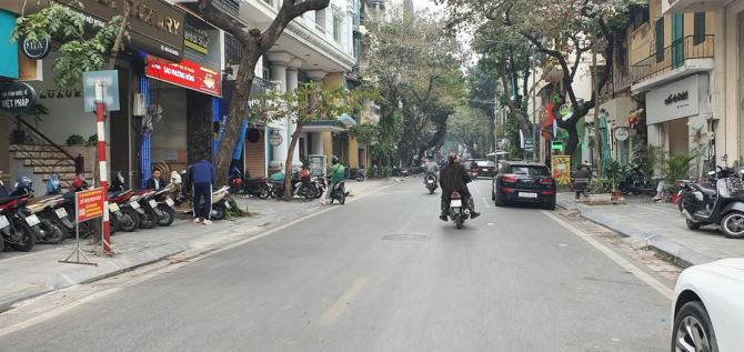 Bán toà nhà Nguyễn Du, doanh thu 500tr/thể, 165 m2, giá 202 tỷ - 1