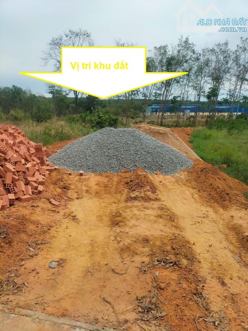 Bán đất SKC thuộc Vĩnh Tân - Tân Uyên. DT 1,5Ha - 1
