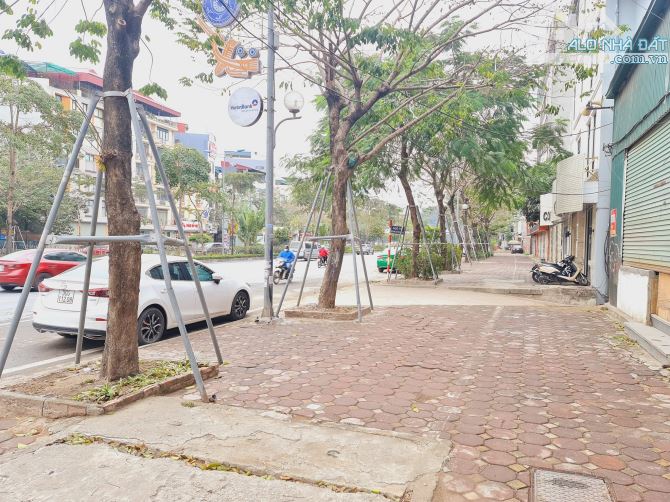 Bán đất mặt phố Võ Chí Công, Xuân La, Tây Hồ, 213 m2 chỉ 32 tỷ - 1