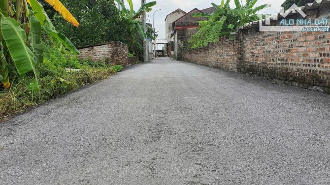 Bán đất Đông Bình, TT Gia Bình, 120m2, MT 6m, ngõ ô tô, nở hậu, giá cực rẻ chỉ 1.5ty - 1