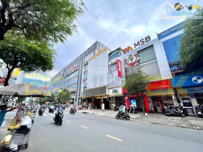 HĐT 200tr/tháng, siêu phẩm building MT 126 Phan văn Hớn Q12, DT 9 x 30 270m2, hầm + 7T, - 2