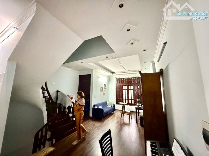 Bán Gấp Nhà Tư Đình 60m2-hơn 12 tỷ-5 Tầng-Mt 5m-PHÂN LÔ-Ô TÔ TRÁNH-DÂN XÂY-FULL NỘI THẤT - 2