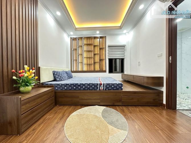 Nhà đẹp Cầu Giấy - 6 tầng - Sát ô tô - Full nội thất - Giá chỉ 7.9 tỷ! - 2