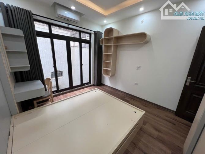 BÁN NHÀ  NGUYỄN VĂN CỪ 50M2, 5 TẦNG , 9.45 TỶ, LÔ GÓC , NHÀ MỚI, FULL NỘI THẤT, GẦN Ô TÔ - 2