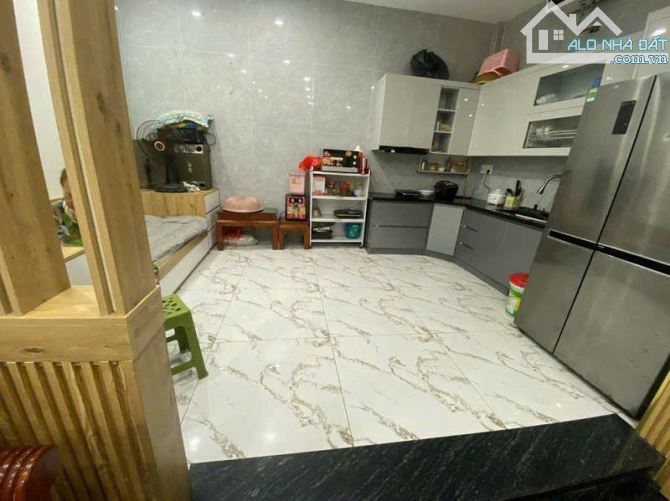 BÁN NHẦ ĐẸP Ở LUÔN TẠI NGỌC TRÌ LONG BIÊN- Ô TÔ ĐỖ GẦN- DIỆN TÍCH RỘNG 51M - MẶT TIỀN LÝ - 2