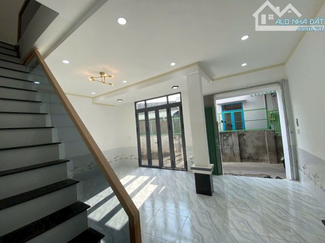 CHỦ GỞI BÁN NHÀ 1TRỆT 1LẦU. DT: 51M2 (DT SÀN: 102M2) NGAY UBND P. TÂN VẠN. GIÁ CHỈ 1,97 TỶ - 2