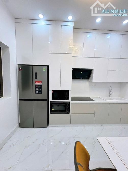Bán nhà Quang Trung phân lô, ô tô vào nhà 46m2, mặt tiền 4,2m, giá 11,4 tỷ. - 2