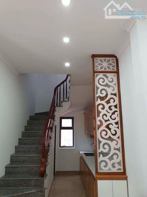 Bán nhà Ngõ 412 ngọc thuỵ 30m2, mt 4m, 5 tầng hoàn thiện cơ bản 6.5tỷ - 2