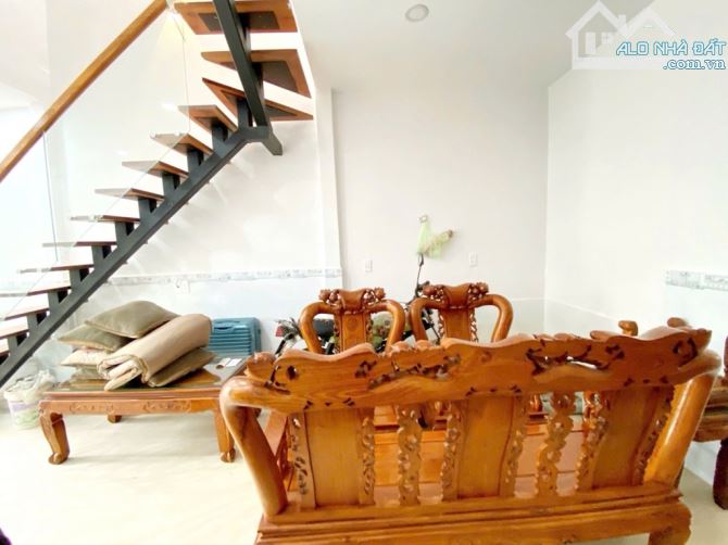 Bán nhà đẹp Kênh Nước Đen, 2 tầng, 2 PN, 40m2,( 4*10) , 3.8 tỷ Bình Hưng Hòa A Bình Tân - 2