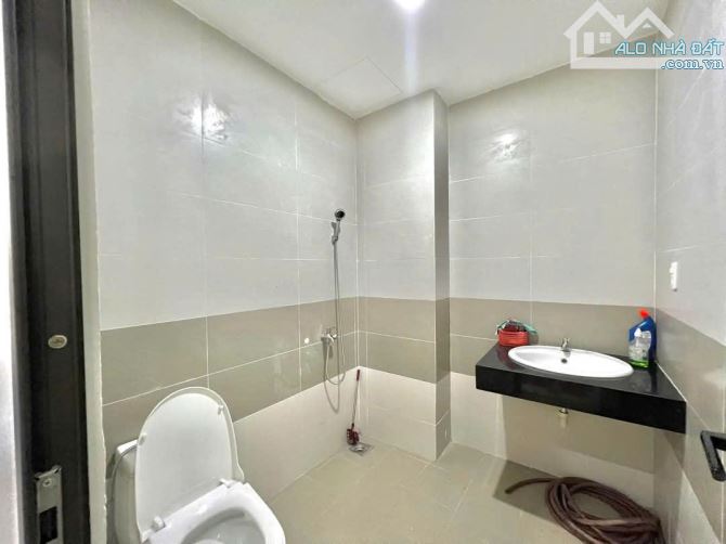 Bán tòa nhà 4 tầng thông đường 7m5 Bùi Công Trừng,Hòa Xuân,Cẩm Lệ - 2
