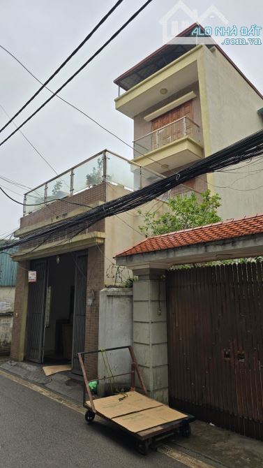 🏡BÁN NHÀ QUẬN HOÀNG MAI - MẶT NGÕ KINH DOANHTRÁNH- 3 TẦNG ĐẸP - 3 THOÁNG - 96M2 - 12,9 TỶ - 2