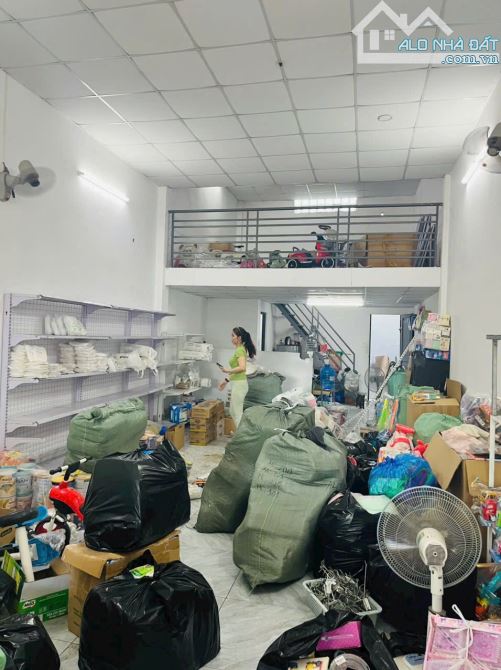 Cho Thuê Nhà Trệt Lững Mặt Tiền Chợ A2 KDC Hưng Phú 1 - 2