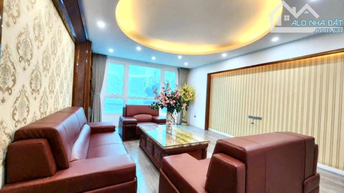 BÁN NHÀ PHÂN LÔ PHỐ DƯƠNG KHUÊ - CG, NGÕ Ô TÔ TRÁNH, VỈA HÈ RỘNG, 72M² x 5m x 5T, GIÁ 28TỶ - 2