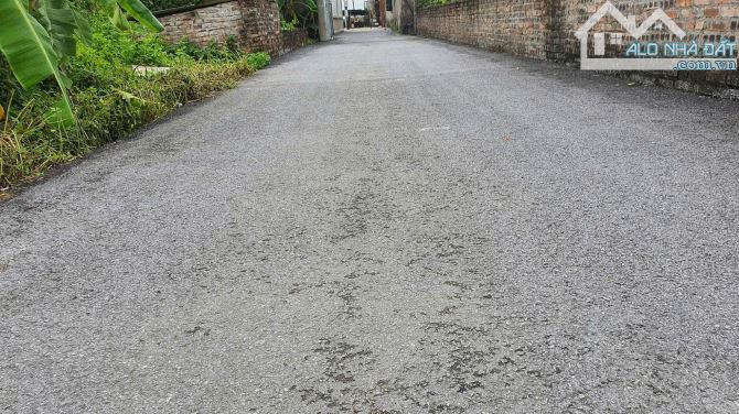 Bán đất Đông Bình, TT Gia Bình, 120m2, MT 6m, ngõ ô tô, nở hậu, giá cực rẻ chỉ 1.5ty - 2