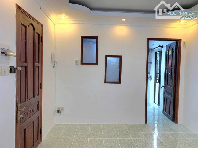 CC Nhiêu Tứ 1 Phú Nhuận - Dt :52m 2 pn, thang máy . - 3