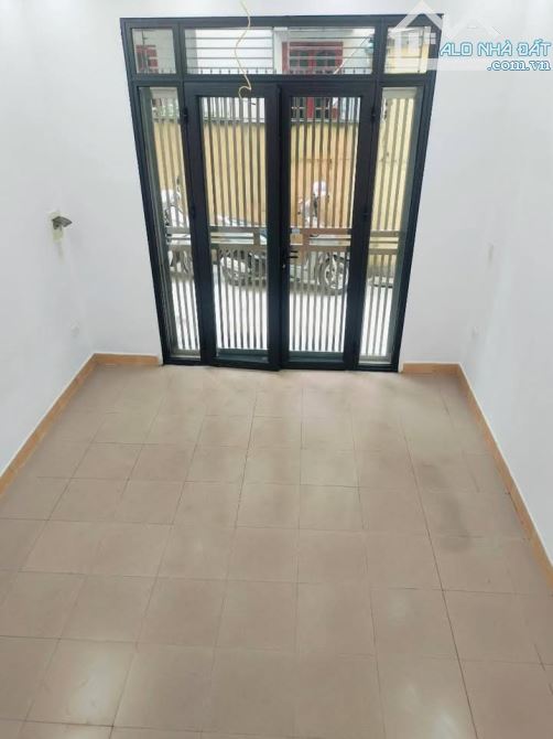 Bán nhà ngõ 772 Kim Giang. Thanh Trì DT36m x 4T. Mặt tiền 4.2m - 3