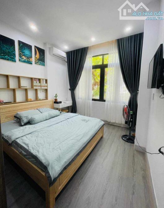 👉 BÁN NHANH NHÀ 4 TẦNG KIÊN CỐ 106M2 PHỐ KINH DOANH VIP NGUYỄN VĂN LINH CHỈ  29 TỶ - 3