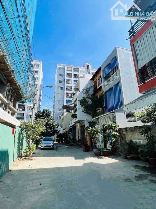 Đất phường Vĩnh Nguyên cách biển chỉ 700m - Diện tích : 72m2 ( ngang 4.05m ) - - 3