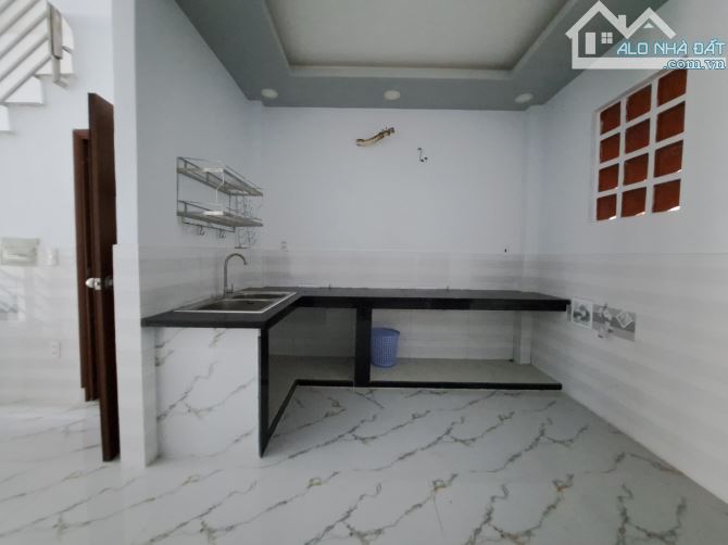 NHÀ CHO THUÊ NGUYÊN CĂN TẠI HẺM 845 ĐƯỜNG NGUYỄN BÌNH. - 4