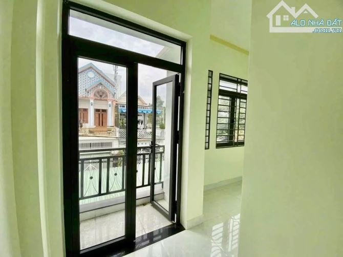 HIẾM CÓ - BÁN NHÀ, 2 TẦNG 200m2 2PN, XE HƠI NGỦ NHÀ, DĨ AN, CHỈ 2 TỶ NHỈNH - 5