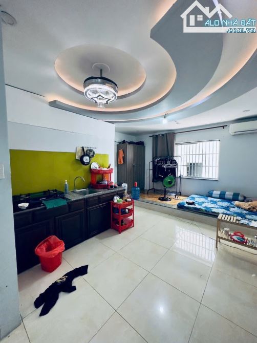 🏠 CẦN BÁN CHDV HẺM Ô TÔ THÔNG - 42M² - 5 TẦNG - DOANH THU 32TR/THÁNG - CHỈ 7,7 TỶ💸 - 5
