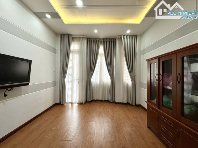 🏠 CẦN BÁN SIÊU PHẨM PHAN ĐĂNG LƯU - NHÀ ĐẸP 5 TẦNG - HẺM 7M Ô TÔ TRÁNH - 43M² A4 - CHỈ 11 - 5