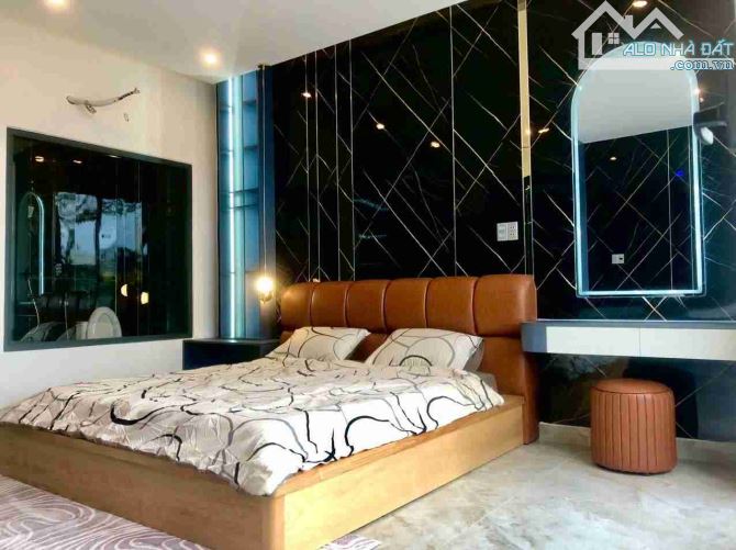 Nhà Đẹp 3Tầng MT Nguyễn Quang Diêu sát Cầu NguyễnTriPhương, Full NộiThất,97m2 Giá Hơn 6Tỷ - 6