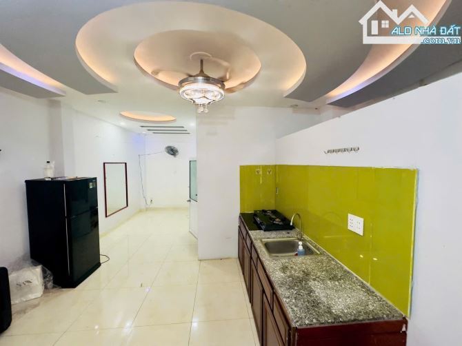 🏠 CẦN BÁN CHDV HẺM Ô TÔ THÔNG - 42M² - 5 TẦNG - DOANH THU 32TR/THÁNG - CHỈ 7,7 TỶ💸 - 6
