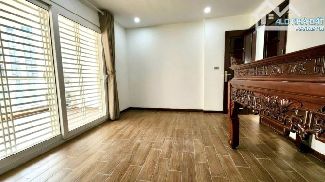 BÁN NHÀ PHÂN LÔ PHỐ DƯƠNG KHUÊ - CG, NGÕ Ô TÔ TRÁNH, VỈA HÈ RỘNG, 72M² x 5m x 5T, GIÁ 28TỶ - 6