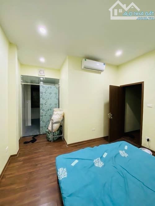 SIÊU MẪU Ngọc Hà cần đi bay gấp 56m2x6tầng thang máy , Mt 4m1 , giá chỉ 16tỷ - 7