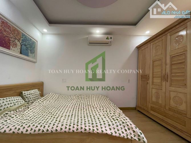 Cho thuê nhà 3 phòng ngủ gần Vincom – D202 - 7