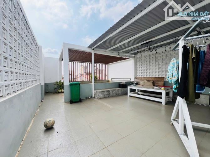 BÁN NHÀ 3 LẦU MẶT TIỀN THÁI PHIÊN. DT:6x20M. GIÁ: 7,9 TỶ - 8