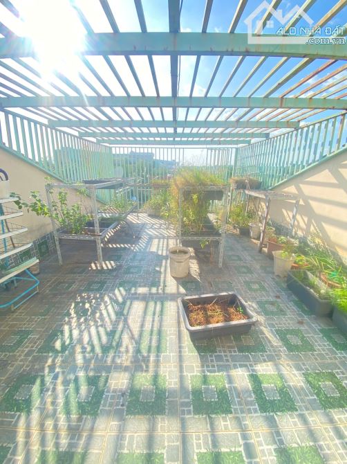 CHỦ GỞI BÁN NHÀ 1 TRỆT 2 LẦU (HOÀN CÔNG) DT: 99M2 (4.5M X 22M) NGAY TRƯỜNG HỌC CHU VĂN AN - 8