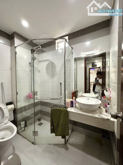 🏠 CẦN BÁN SIÊU PHẨM PHAN ĐĂNG LƯU - NHÀ ĐẸP 5 TẦNG - HẺM 7M Ô TÔ TRÁNH - 43M² A4 - CHỈ 11 - 8