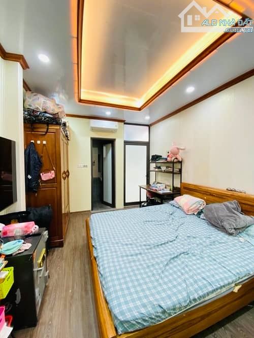 SIÊU MẪU Ngọc Hà cần đi bay gấp 56m2x6tầng thang máy , Mt 4m1 , giá chỉ 16tỷ - 8