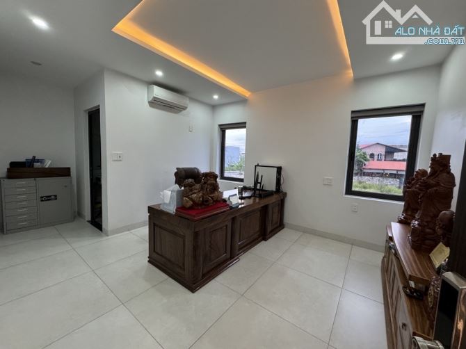 🎉🎉❌❌BIỆT THỰ TRIỆU ĐÔ VIP MẶT SÔNG KV HOÀ XUÂN-DT 300m2 VIEW SÔNG XỊN XÒ- CÓ THANG MÁY - 8