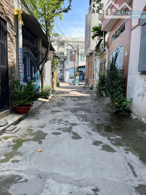 Nhà 2 lầu trung tâm Biên Hoà chỉ 2.5tỉ.SHR Hoàn công gần nhiêu trường công lớn Biên Hoà