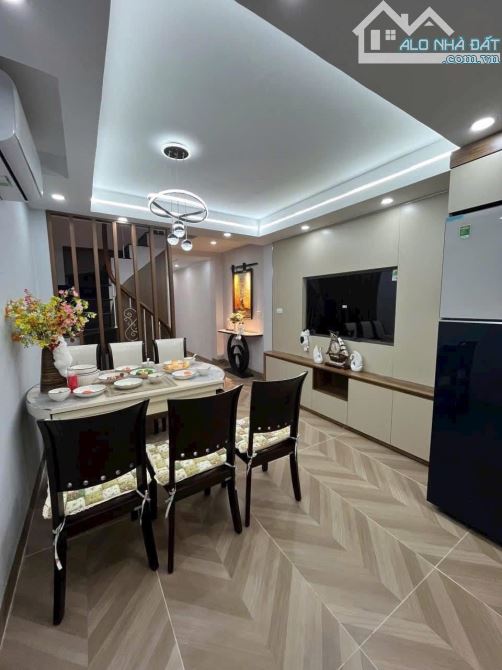 Bán nhà phố lò đúc ,38m2 rộng thênh thang