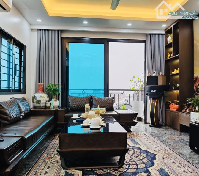 Nhà đẹp ngõ thông ô tô tải chạy vòng quanh 60m Nguyên Khê zá rẻ