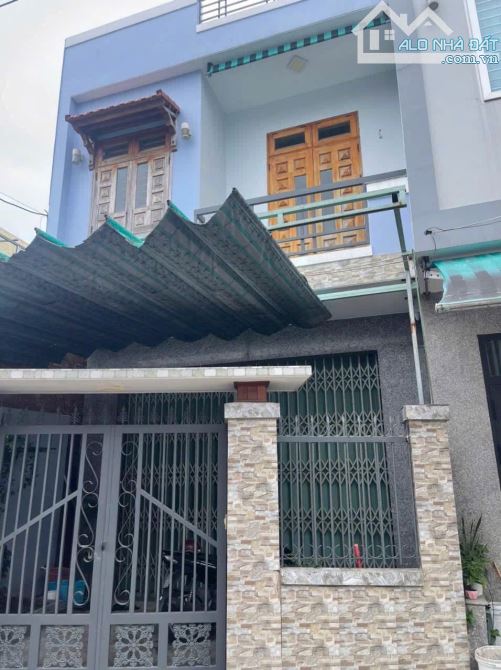 Nhà 2 tầng kiệt oto Tô Hiệu  diện tích rộng 100m2 chỉ nhỉnh 3ty