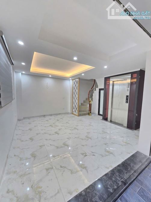 SIÊU PHẨM PHỐ THÁI HÀ - NHÀ MỚI ĐẬP HỘP - 6 TẦNG THANG MÁY - Ô TÔ ĐỖ CỔNG
