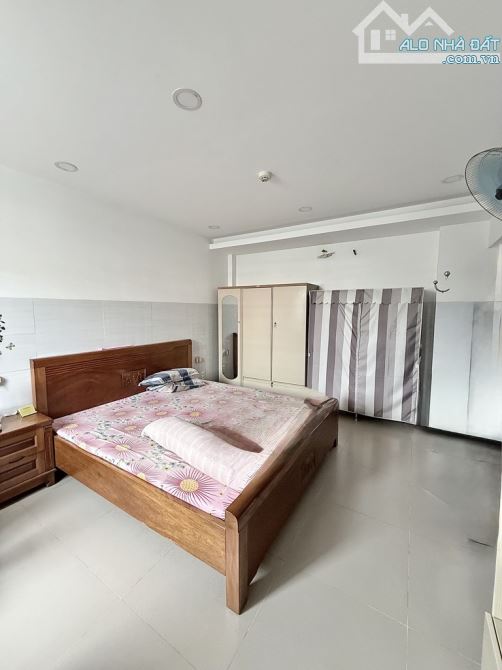 🏠🏠🏠 TOÀ NHÀ 6 TẦNG 19 PHÒNG 6.5*23 148M2 .DOANH THU HƠN 1 TỶ/NĂM - ĐƯỜNG XE TẢI.NGAY EM