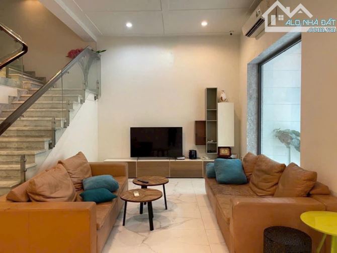 Cho thuê BT Mỹ Giang đường N giá 45 triệu/ tháng - DTSD 200m²., 3PN , full nội thất .