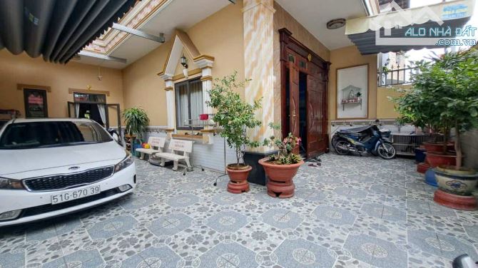 CHỦ GẤP BÁN GIẢM CHÀO 2 TỶ, GIÁ MỚI 8.7 TỶ. 🏘️🚘 BIỆT THỰ MINI MẶT TIỀN KHU BÀ ĐIỂM