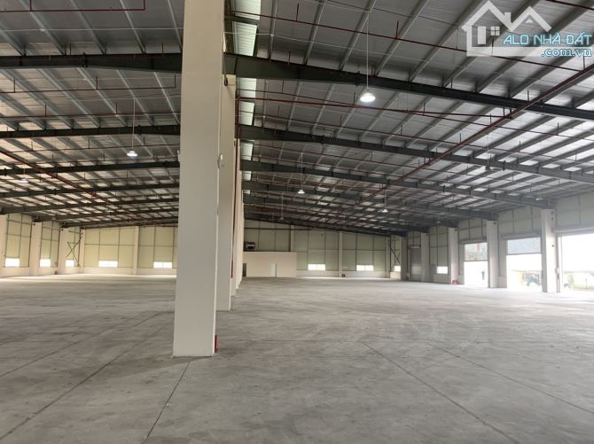 Bán 9000m² có 500 m² văn phòng giá 20 tỷ đường tránh Đồng văn