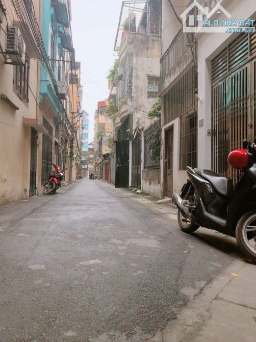 BÁN NHÀ VƯƠNG THỪA VŨ THANH XUÂN, LÔ GÓC 2 THOÁNG, Ô TÔ ĐỖ CỬA, 50M NHỈNH 9 TỶ