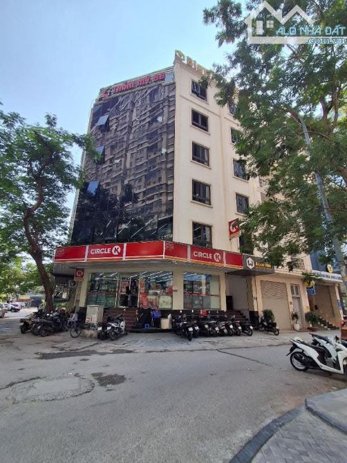 B.Á.N GẤP ,TÒA VĂN PHÒNG  PHỐ LÊ VĂN LƯƠNG  DT: 100m2 8TÂNG Giá LH , THIẾT KẾ HIỆN ĐẠI THÔ