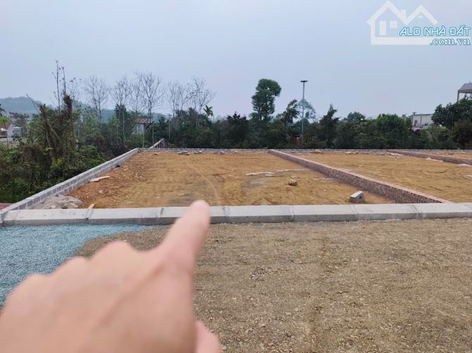 2 tỷ 100m đất nền Hoà Lạc full thổ vuông vắn MT 8m view hồ