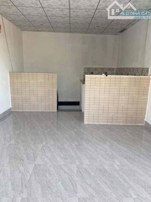 BÁN ĐẤT TẶNG NHÀ CẤP BỐN 2 MẶT TIỀN P HOÀ THỌ TÂY Q CẨM LỆ GIÁ CHỈ HƠN 2 TỶ