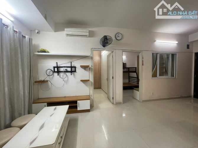 Carillon 1, Tân Bình: 97m2,2p ngủ +, 2wc, NT giá 12tr/th